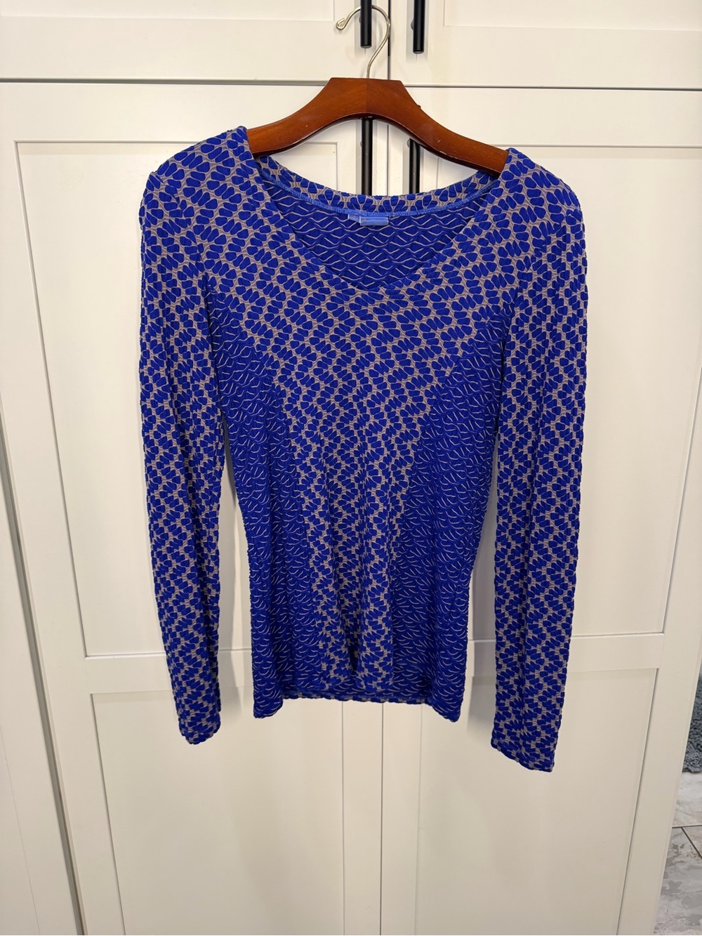 Tianello Blue Sheer Textured Long Sleeve Top Small